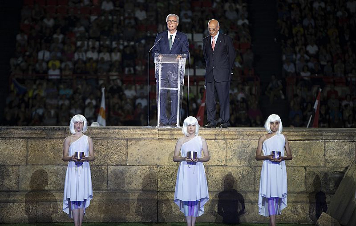 L'alcalde de Tarragona, Josep Fèlix Ballesteros, durant la seva intervenció a la cerimònia d'inauguració dels Jocs Mediterranis