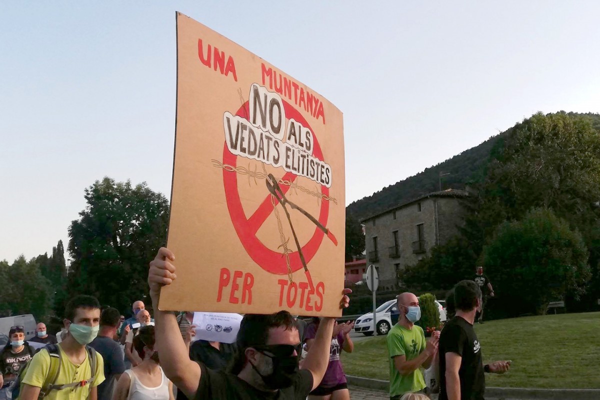 Manifestació el juny del 2020 contra «agressions» mediambientals al Ripollès, com el vedat