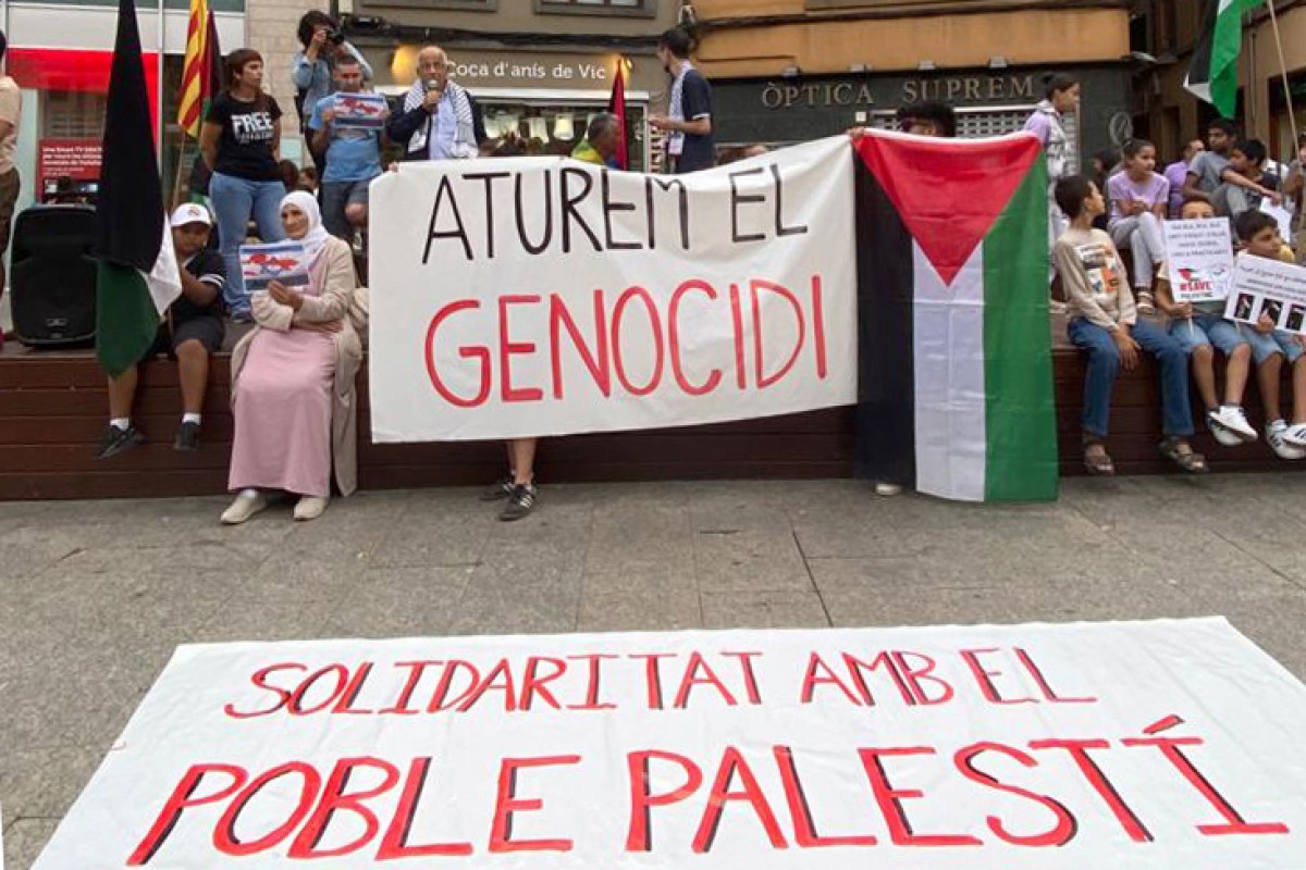 Concentració per Palestina a Vic
