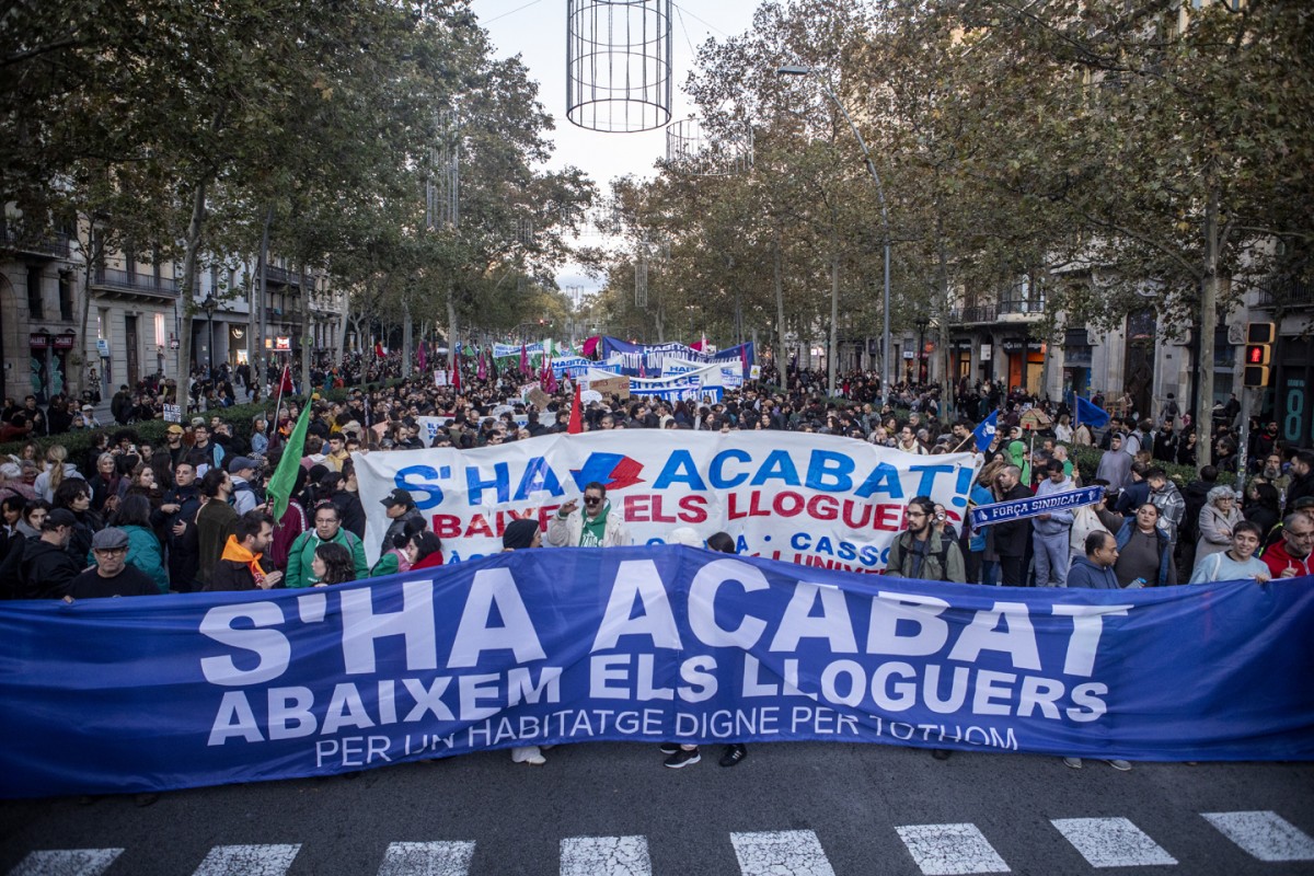 a manifestació ha ocupat 63.000 metres quadrats i ha congregat, segons l'organització, 170.000 persones