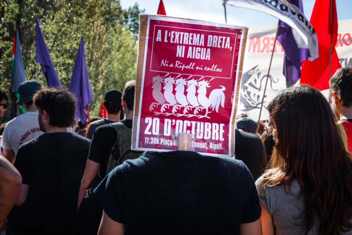 Manifestació antifeixista contra el tancament del casal popular La Metxa a Ripoll