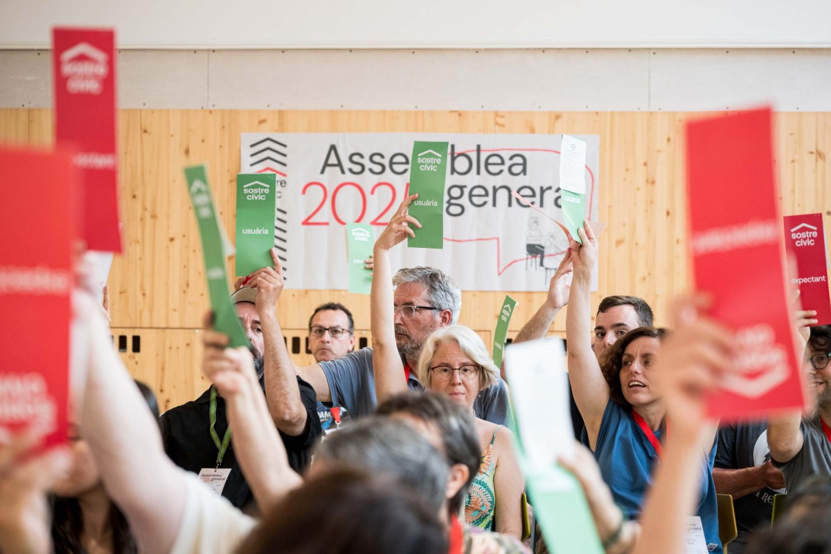 Un moment de l'assemblea de Sostre Cívic, dissabte a Barcelona