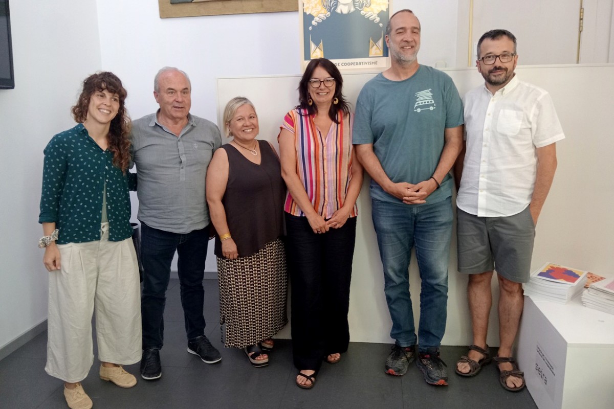 El Consell Rector de CoopCat. Laia Bonastra és la quarta per l'esquerra
