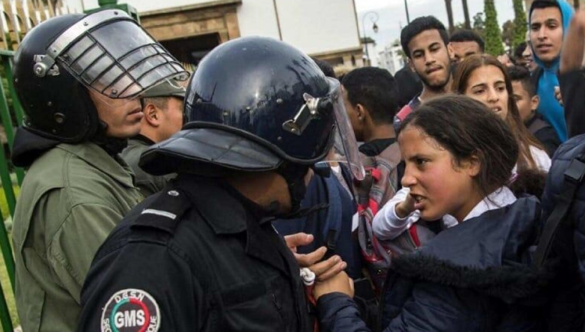 Moments de tensió en una de les protestes juvenils recents al sud del Marroc