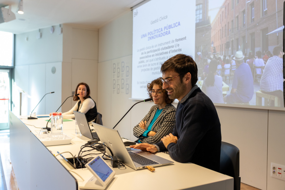 Un moment de la jornada d'aquest dimecres a la Biblioteca Pilarín Bayés de Vic