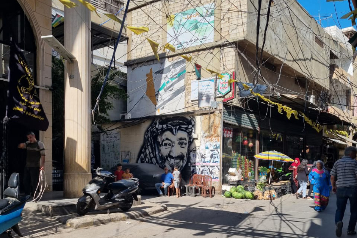 Entrada a Burj el Barajneh, un camp de refugiats palestins al sud de Beirut, afectat per les ordres d'evacuació, amb tot el que comporta en ser ja un camp de refugiats