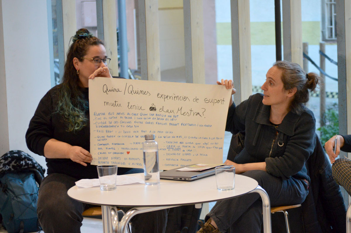 Cartell amb propostes de suport mutu de la cooperativa Clau Mestra, de Sant Cugat