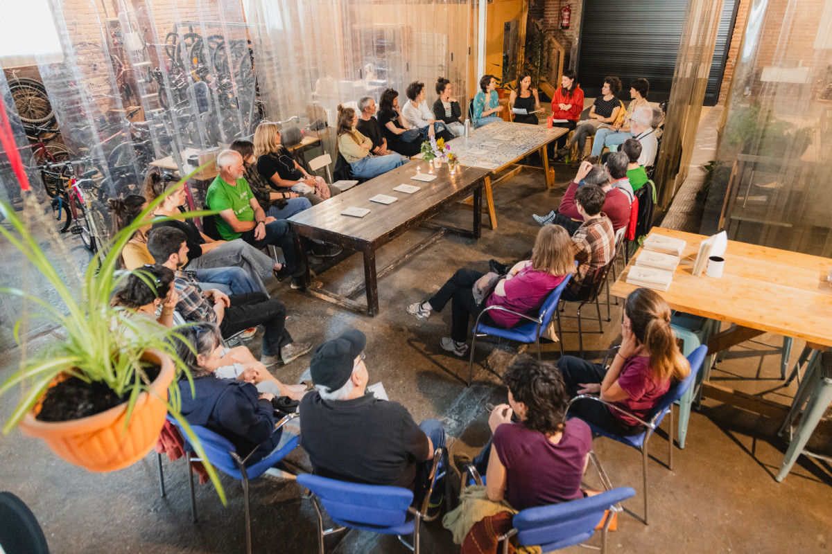 El monogràfic és el resultat de tres anys de feina compartida entre Abilis i Som Provisionals.