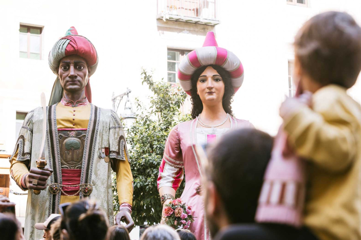 Els autors són partidaris de reinterpretar la tradició, entenent-la com «una llavor en constant metamorfosis»