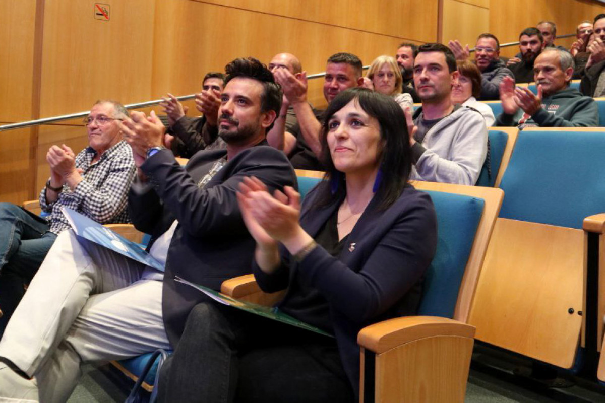 Sílvia Orriols, en un acte electoral anterior a Vic,  al Sucre, també equipament municipal