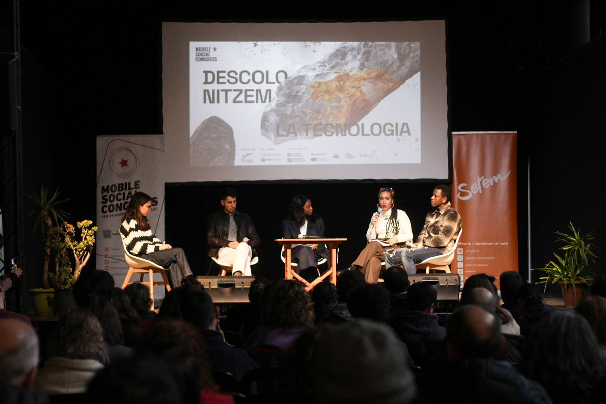 Un moment de la conversa «Mines, fronteres i transició verda»